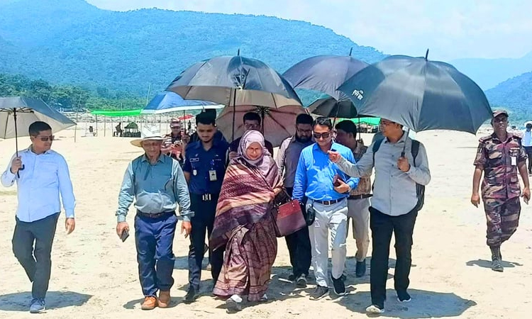 মন্ত্রিপরিষদ বিভাগের তদন্ত কমিটির সদস্যদের সাদাপাথর পর্যটন এলাকা পরিদর্শন 