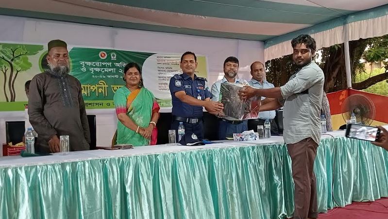 সাতক্ষীরায় সপ্তাহব্যাপী বৃক্ষমেলা শেষ
