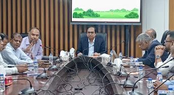 রাবার শিল্প উন্নয়নে চাষিদের ভূমিকা অনন্য : ভূমি সচিব