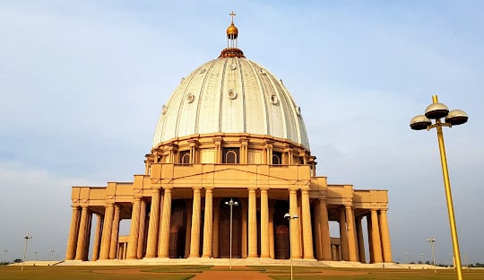 আইভরি কোস্টে প্রেসিডেন্ট পদে লড়তে চান ৬০ জন