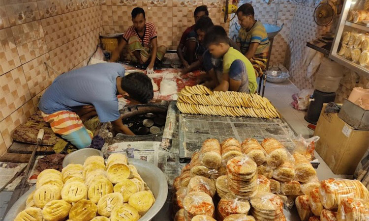 বাকরখানি : মুঘল আমলের নবাবী পিঠা থেকে ঢাকার রঙিন ঐতিহ্য
