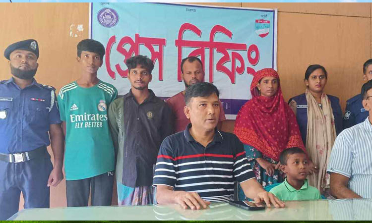 নড়াইলে শিশু অপহরণের অভিযোগে আটক ৪