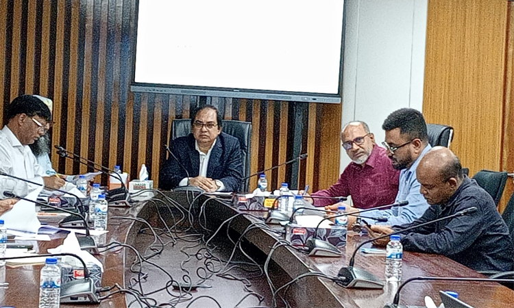 গুণগতমান বজায় রেখে প্রকল্প যথাসময়ে শেষ করতে হবে: সিনিয়র সচিব