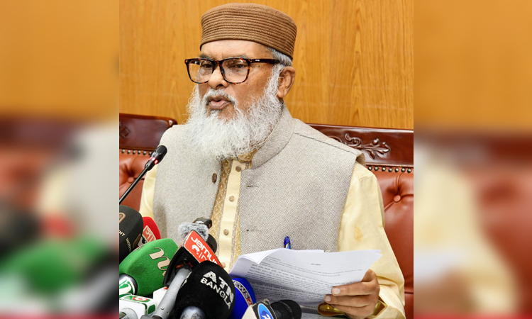 চবি’র আহত শিক্ষার্থীদের চিকিৎসার খবর নিতে হাসপাতালে ধর্ম উপদেষ্টা