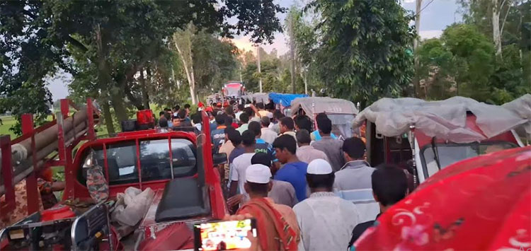 লালমনিরহাটে বাসচাপায় স্কুলছাত্রের মৃত্যু