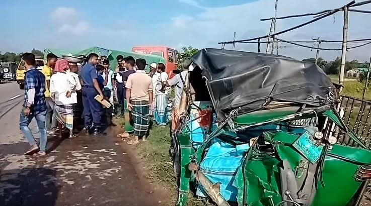 মানিকগঞ্জে ট্রাক-অটোরিকশার সংঘর্ষে নিহত ২