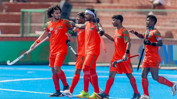কাজাখস্তানকে হারিয়ে বিশ্বকাপ বাছাইয়ের আশা টিকে থাকলো বাংলাদেশের