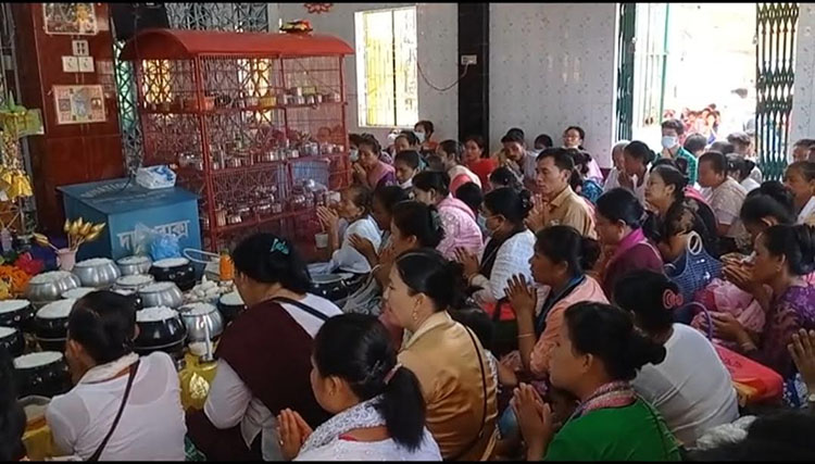 খাগড়াছড়িতে বৌদ্ধ ধর্মাবলম্বীদের মধু পূর্ণিমা উদযাপন