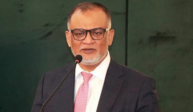 ঢাকা বিমানবন্দরে তৃতীয় টার্মিনালের জন্য দ্বিতীয় গ্রাউন্ড হ্যান্ডলার আনার ইঙ্গিত উপদেষ্টার
