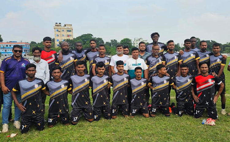 সিরাজগঞ্জ ডিসি গোল্ডকাপ ফুটবল টুর্নামেন্টের সেমিফাইনালে সিরাজগঞ্জ পৌরসভা