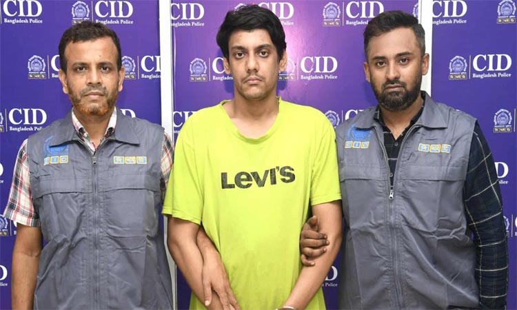 রাজধানীতে ডলার জালিয়াতি চক্রের মূল হোতা গ্রেফতার