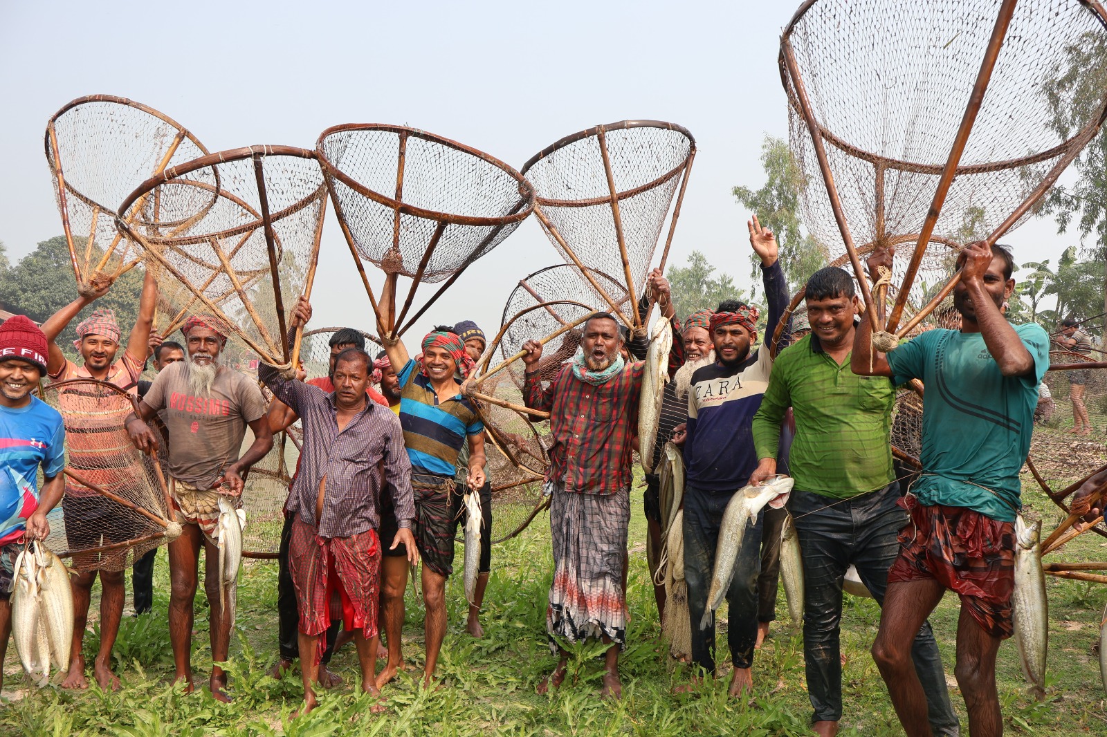 চলনবিলে মাছ উৎপাদন বাড়ছে