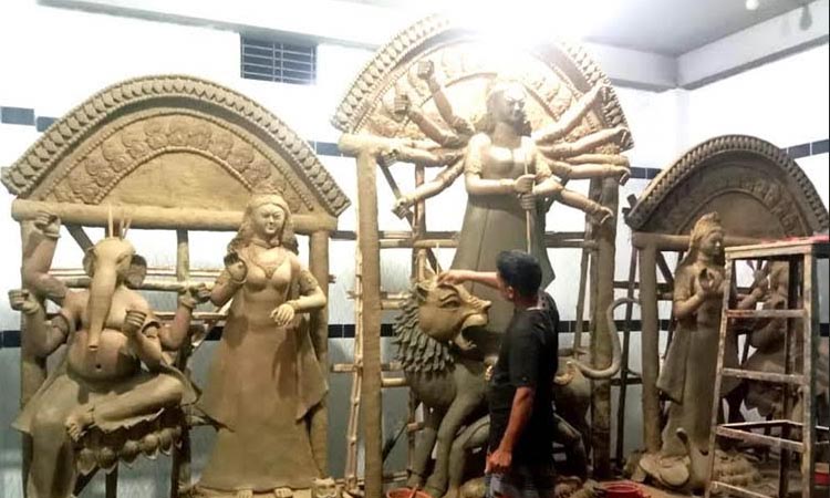 দিনাজপুরে ১২৭৫ মণ্ডপে দুর্গাপূজা উদযাপনের প্রস্তুতি