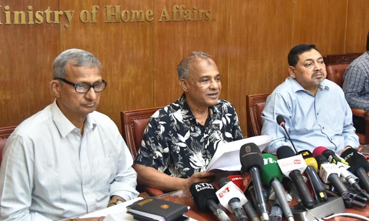 ডাকসু নির্বাচন জাতীয় নির্বাচনের মডেল হতে পারে : স্বরাষ্ট্র উপদেষ্টা