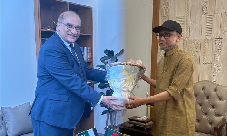 সংস্কৃতি উপদেষ্টার সঙ্গে পাকিস্তানের হাইকমিশনারের সাক্ষাৎ