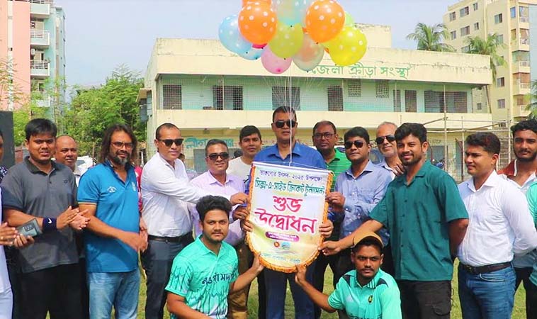 তারুণ্যের উৎসব উপলক্ষ্যে নওগাঁয় সিক্স-এ-সাইড ক্রিকেট টুর্নামেন্ট শুরু