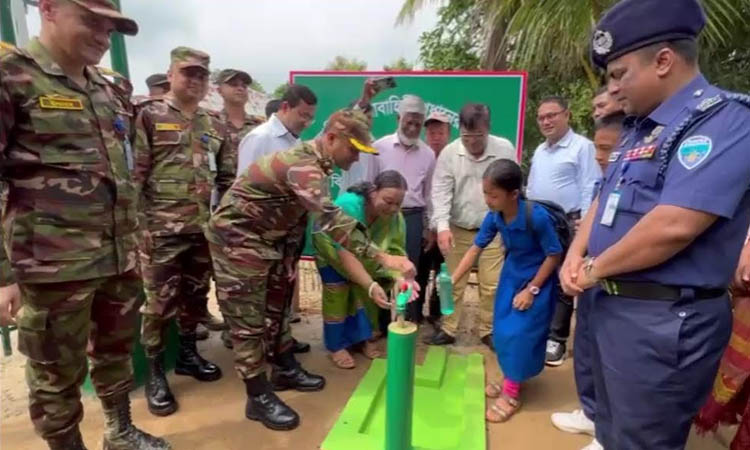 সেনাপ্রধানের উদ্যোগে খাগড়াছড়ির দুর্গম অঞ্চলে সুপেয় পানির ব্যবস্থা