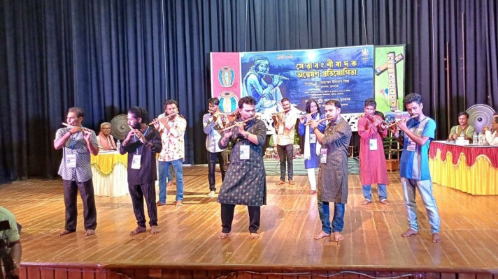 সুনামগঞ্জে সুরযন্ত্র বাঁশির ব্যবহার ধরে রাখতে বংশীবাদক অন্বেষণ প্রতিযোগিতা
