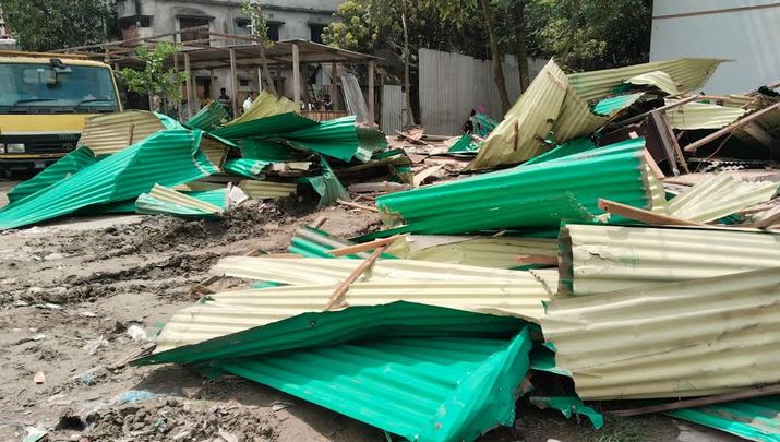 টাঙ্গাইলের ভূঞাপুরে মাদকসেবীদের আস্তানা গুড়িয়ে দিয়েছে প্রশাসন
