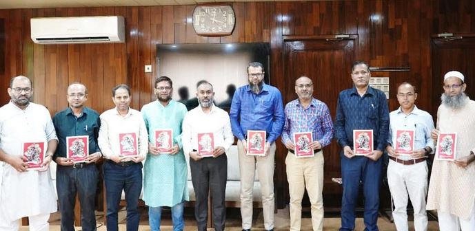 পবিপ্রবিতে “স্মরণীয় জুলাই” স্মরণিকার মোড়ক উন্মোচন