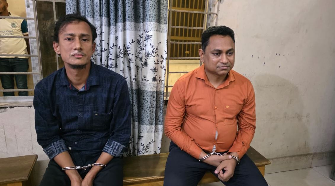 চট্টগ্রাম কাস্টমসে দুদকের অভিযান, ঘুষের টাকাসহ রাজস্ব কর্মকর্তা গ্রেপ্তার