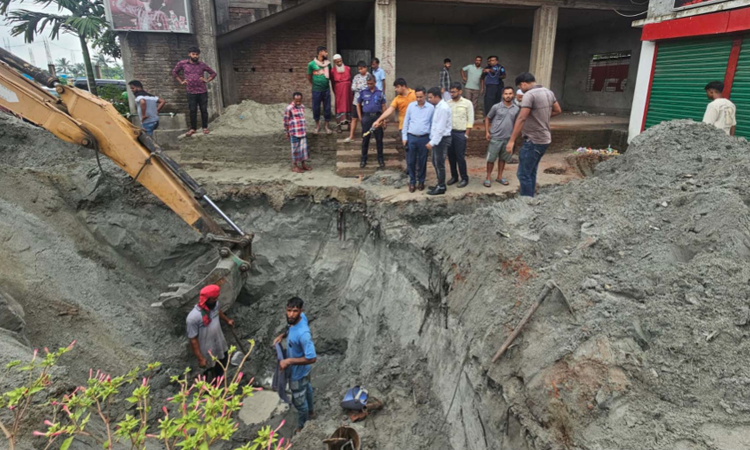 নারায়ণগঞ্জে অবৈধ গ্যাস সংযোগ বিচ্ছিন্নে অভিযান