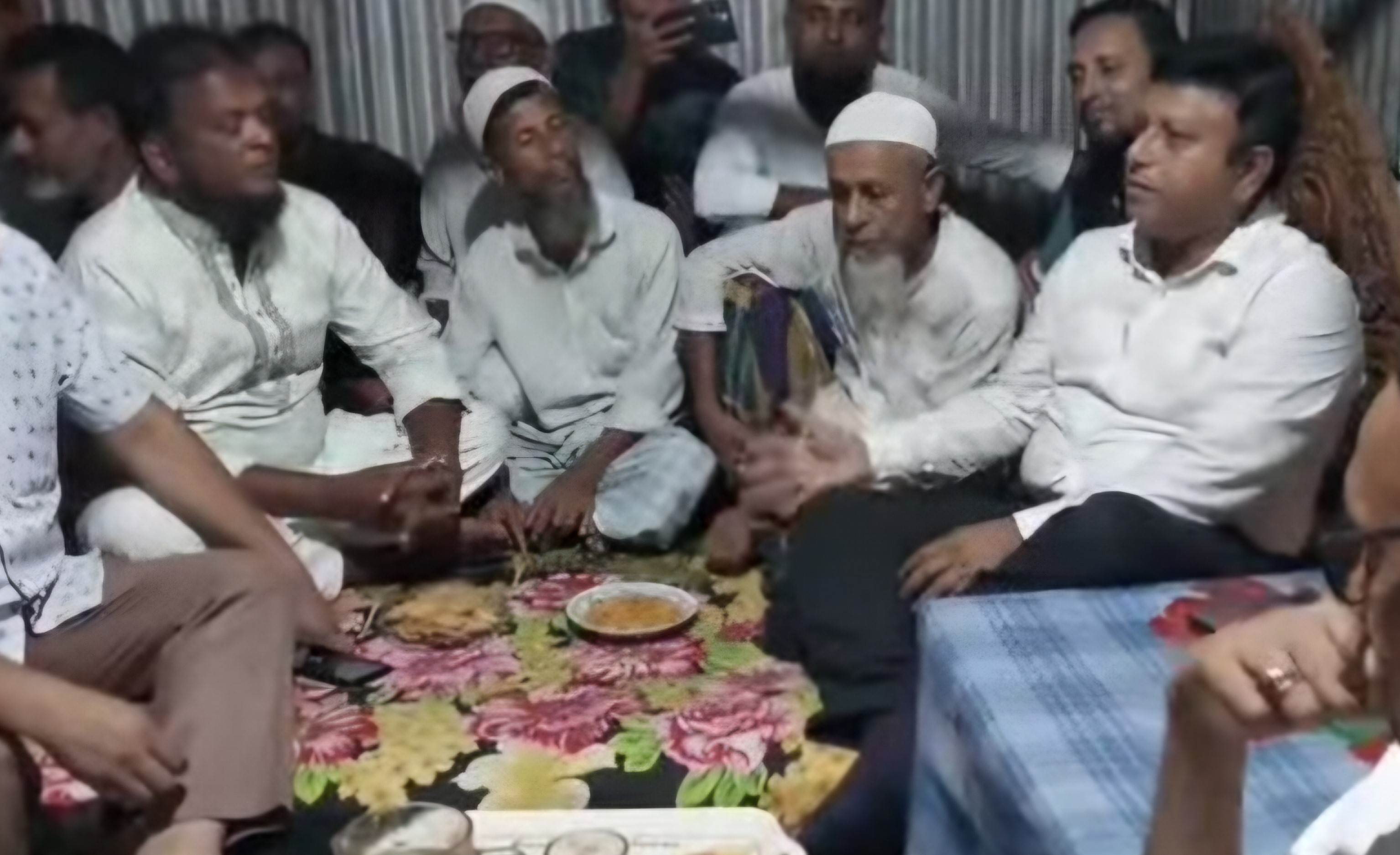 রায়পুরার অসুস্থ প্রবীণ নেতার পাশে বিএনপি