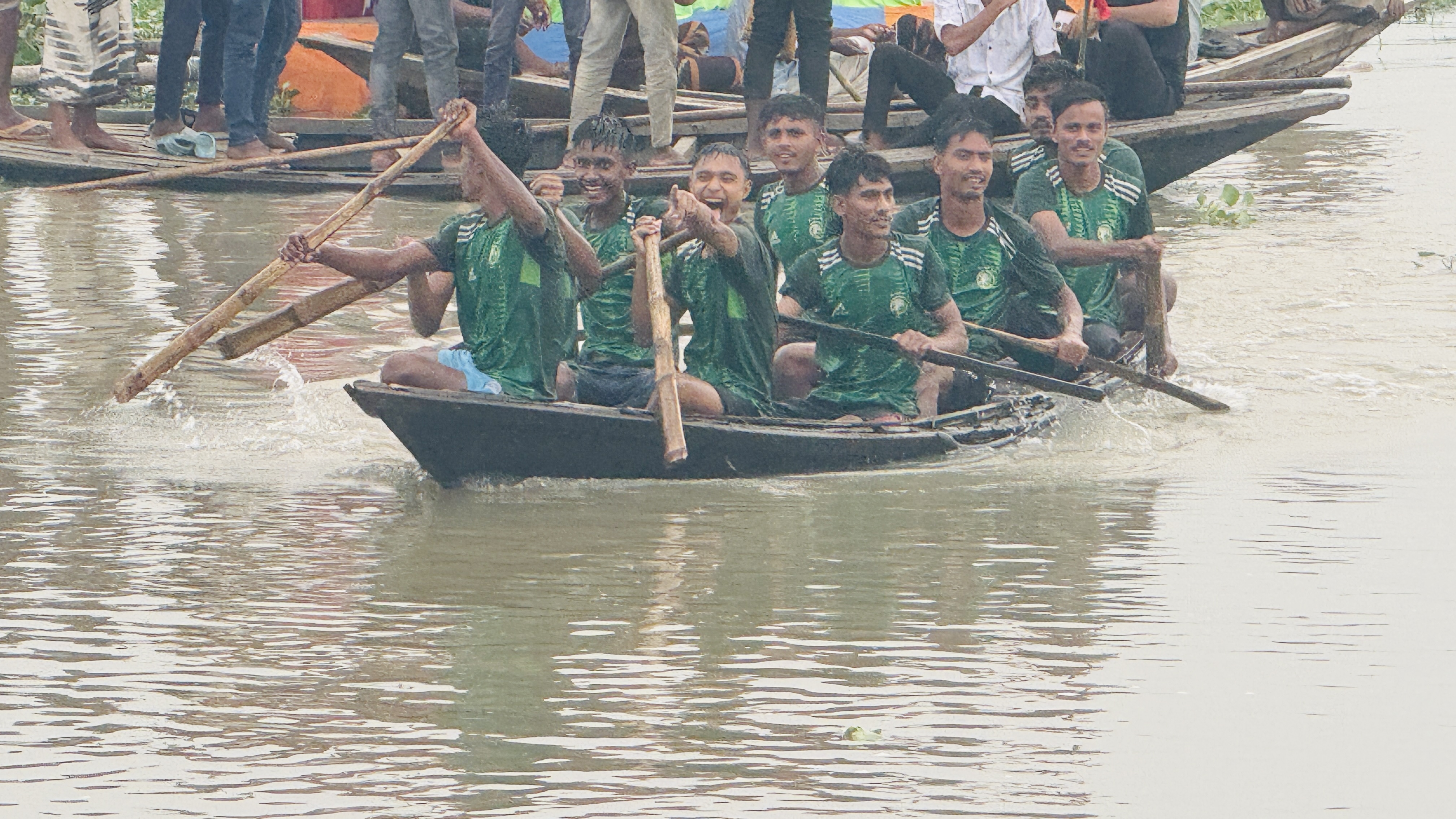 নওগাঁয় বিএনপি’র  প্রতিষ্ঠাবার্ষিকী উপলক্ষে মাছের পোনা অবমুক্তকরণ