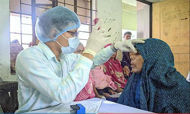 গাইবান্ধায় সুবিধাবঞ্চিত শিশুদের জন্য বিনামূল্যে চক্ষু সেবা