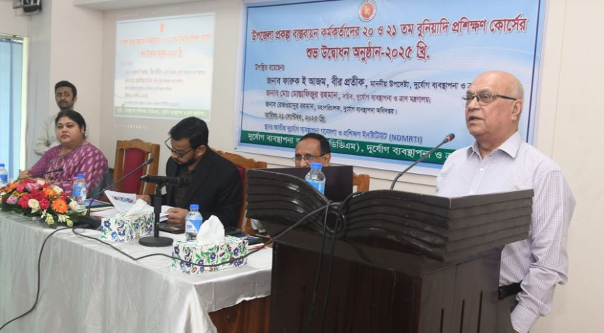 প্রলোভন ও প্ররোচনার ঊর্ধ্বে উঠে পিআইওদের কাজ করতে হবে : ত্রাণ উপদেষ্টা