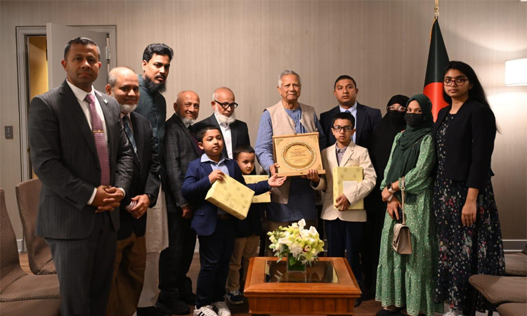 প্রধান উপদেষ্টার সঙ্গে দিদারুল ইসলামের পরিবারের সাক্ষাৎ