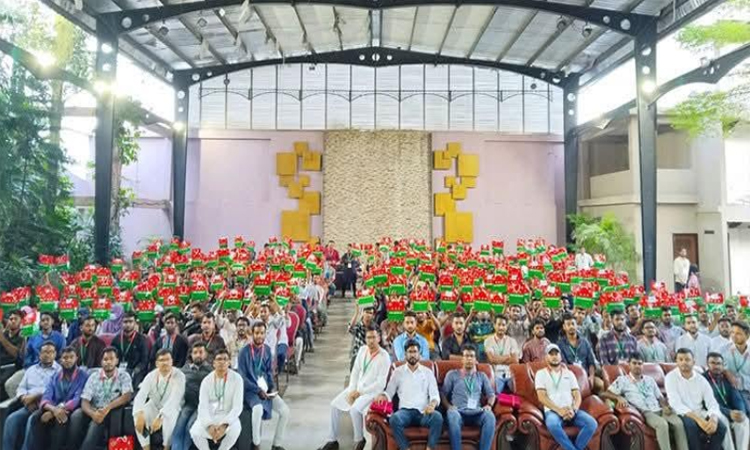 চার শতাধিক নবীন শিক্ষার্থীকে বরণ পাবিপ্রবি ছাত্রদলের