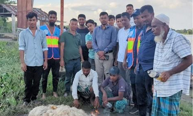 হালদা নদীতে বিপুল পরিমাণ কারেন্ট জাল জব্দ