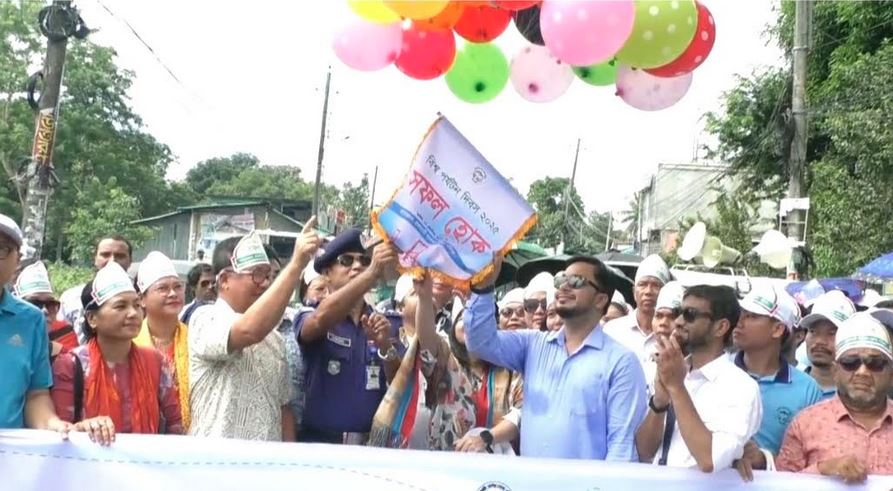 পর্যটন দিবস উপলক্ষে রাঙামাটিতে প্রতীকী ম্যারাথন 