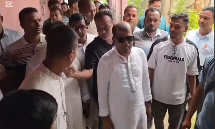 আনোয়ারায় মেধাবী ও অসুস্থদের আর্থিক সহায়তা বিএনপির