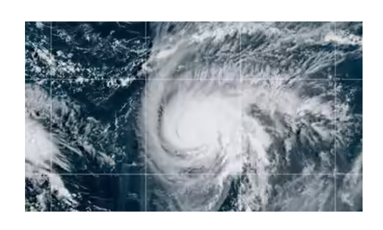 ঝড়ের আশঙ্কায় উপকূলীয় এলাকা থেকে বাসিন্দাদের সরিয়ে নিচ্ছে ভিয়েতনাম