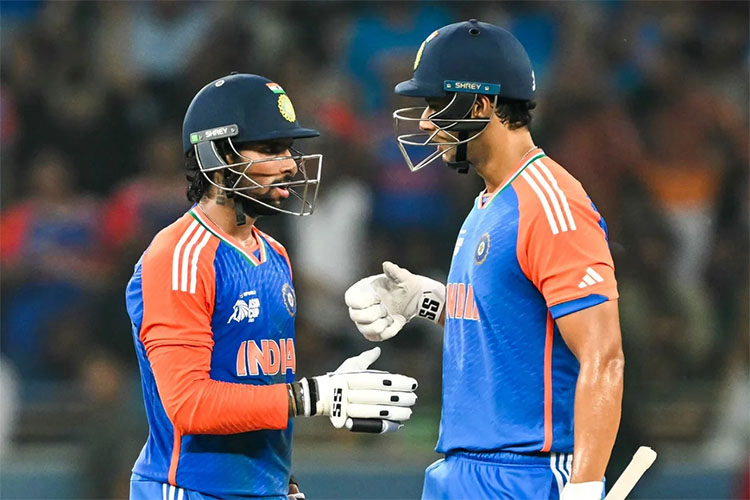 পাকিস্তানকে হারিয়ে এশিয়া কাপে অপরাজিত চ্যাম্পিয়ন ভারত