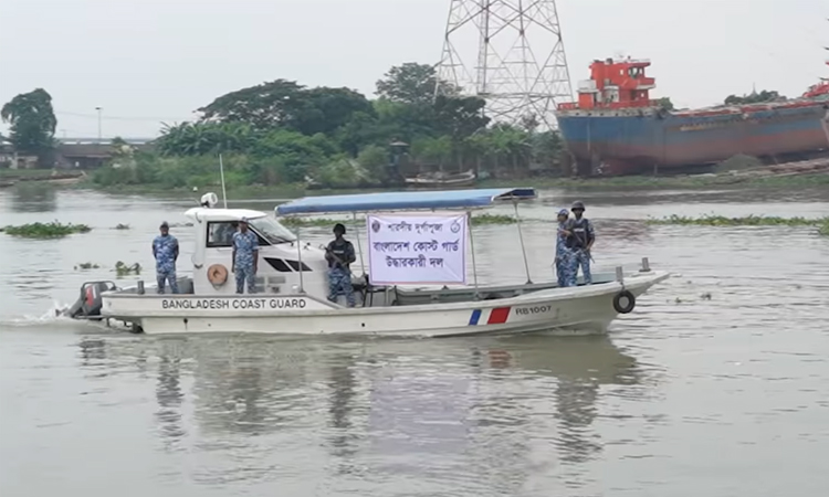দুর্গাপূজা উপলক্ষে উপককূলীয় এলাকায় কোস্ট গার্ডের টহল বৃদ্ধি