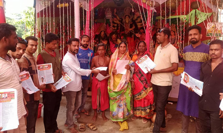 পিরোজপুরের বিভিন্ন মণ্ডপে তারেক রহমানের অনুদান