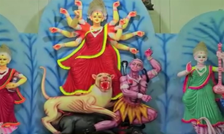 মহানবমী আজ, বাজছে দেবীর বিদায়ঘণ্টা