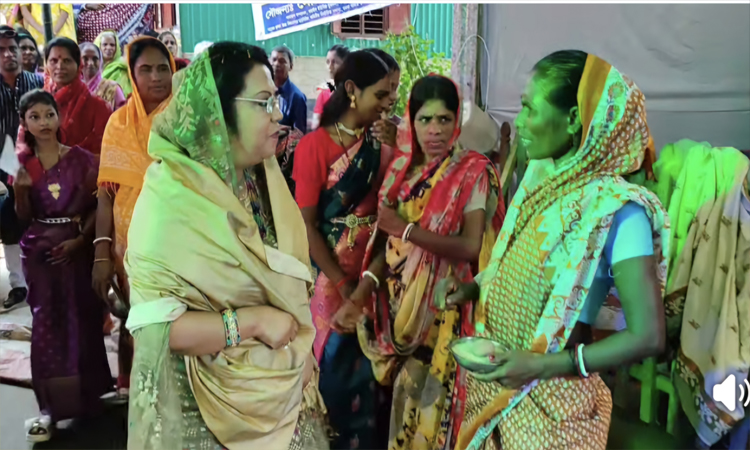 সাটুরিয়ায় পূজামণ্ডপ পরিদর্শন বিএনপি নেতাদের