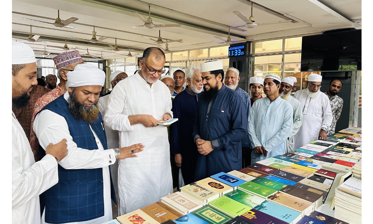 হযরত মুহাম্মদ (সা.)-এর যাপিত জীবন মানব জাতির জন্য অনুপম আদর্শ : বাণিজ্য উপদেষ্টা