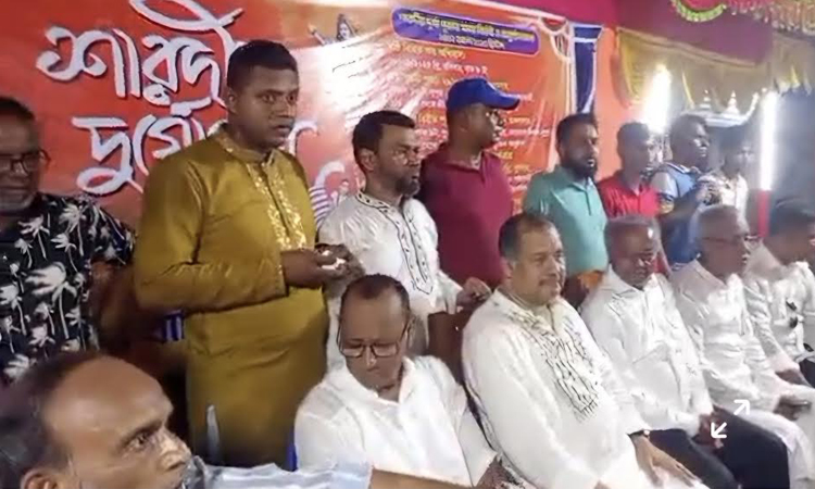 বরিশালে আগৈলঝারার বিভিন্ন পূজামণ্ডপ পরিদর্শন করছেন বিএনপি নেতৃবৃন্দ