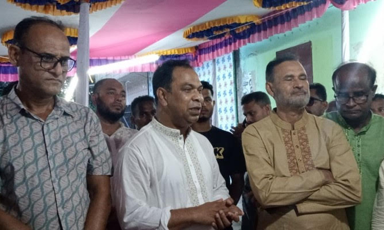 সুনামগঞ্জের ১০টি পূজামণ্ডপ পরিদর্শন করেছেন যুক্তরাজ্য বিএনপির নেতা কয়ছর