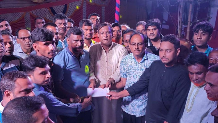 ইসলামপুরের পূজামণ্ডপে শুভেচ্ছা বিনিময় বিএনপি নেতাদের