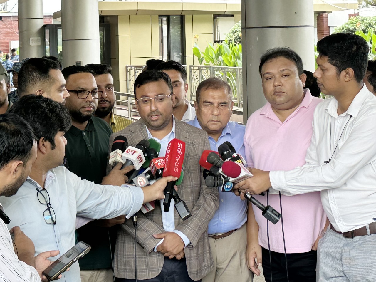 তারেক রহমানের নেতৃত্বে নির্বাচনে অংশ নেবে বিএনপি
