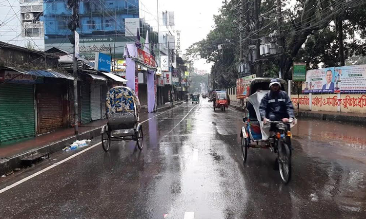 বরিশালে থেমে থেমে বৃষ্টি, ভোগান্তি