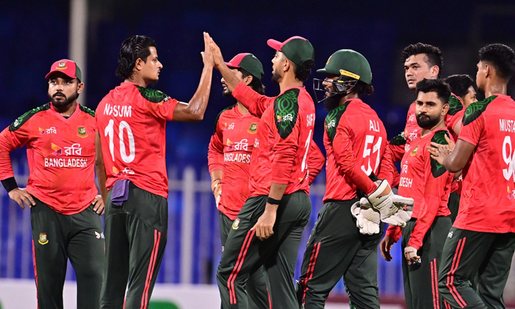 বাংলাদেশকে ১৫২ রানের লক্ষ্য দিল আফগানিস্তান