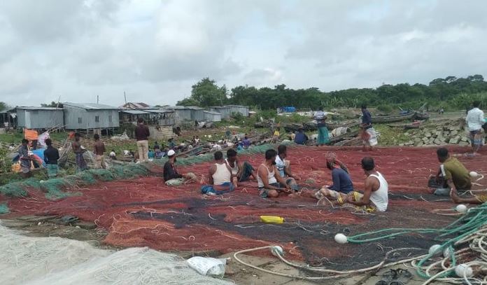 ভোলা উপকূলের মৎস্য অভয়ারণ্যে নদী প্রহরায় নিয়োজিত ৪ বাহিনী