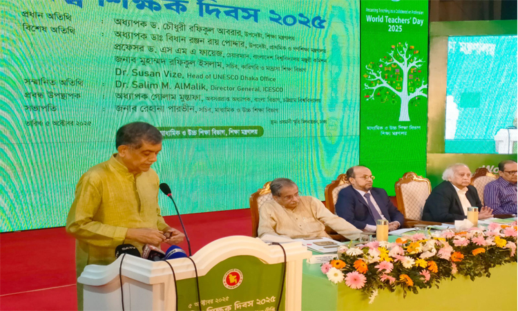 শিক্ষার্থীদের শুধু পরীক্ষার জন্য নয়, জীবনের জন্য প্রস্তুত করাই আমাদের মূল লক্ষ্য : শিক্ষা উপদেষ্টা